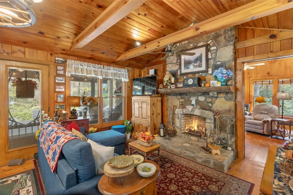 11 Sky Ranch Lane Cashiers NC 28717