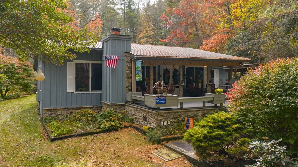 11 Sky Ranch Lane Cashiers NC 28717