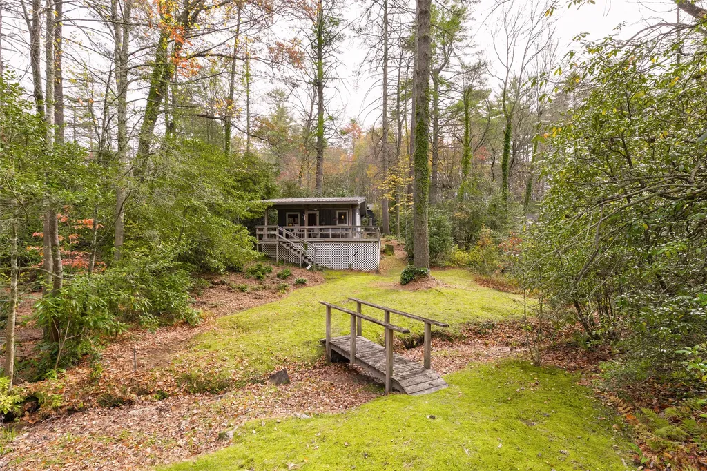 11 Sky Ranch Lane Cashiers NC 28717