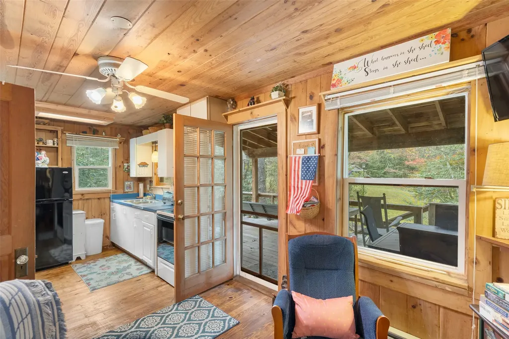 11 Sky Ranch Lane Cashiers NC 28717