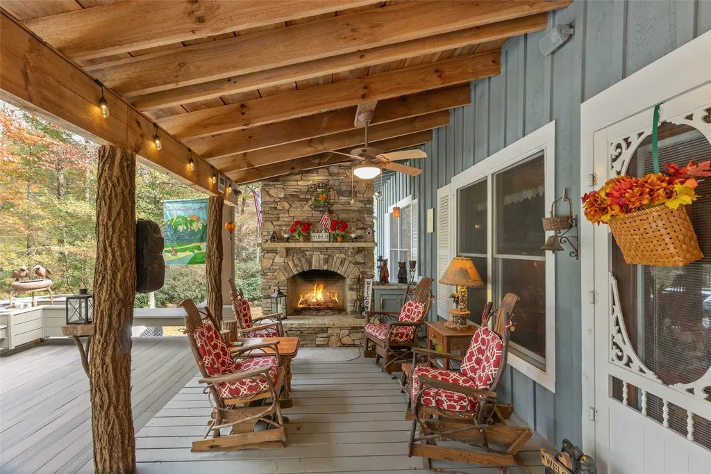 11 Sky Ranch Lane Cashiers NC 28717