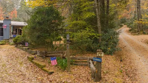 11 Sky Ranch Lane Cashiers NC 28717