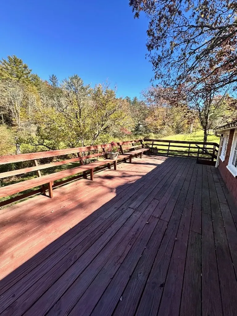 571 Dillard Road Highlands NC 28741