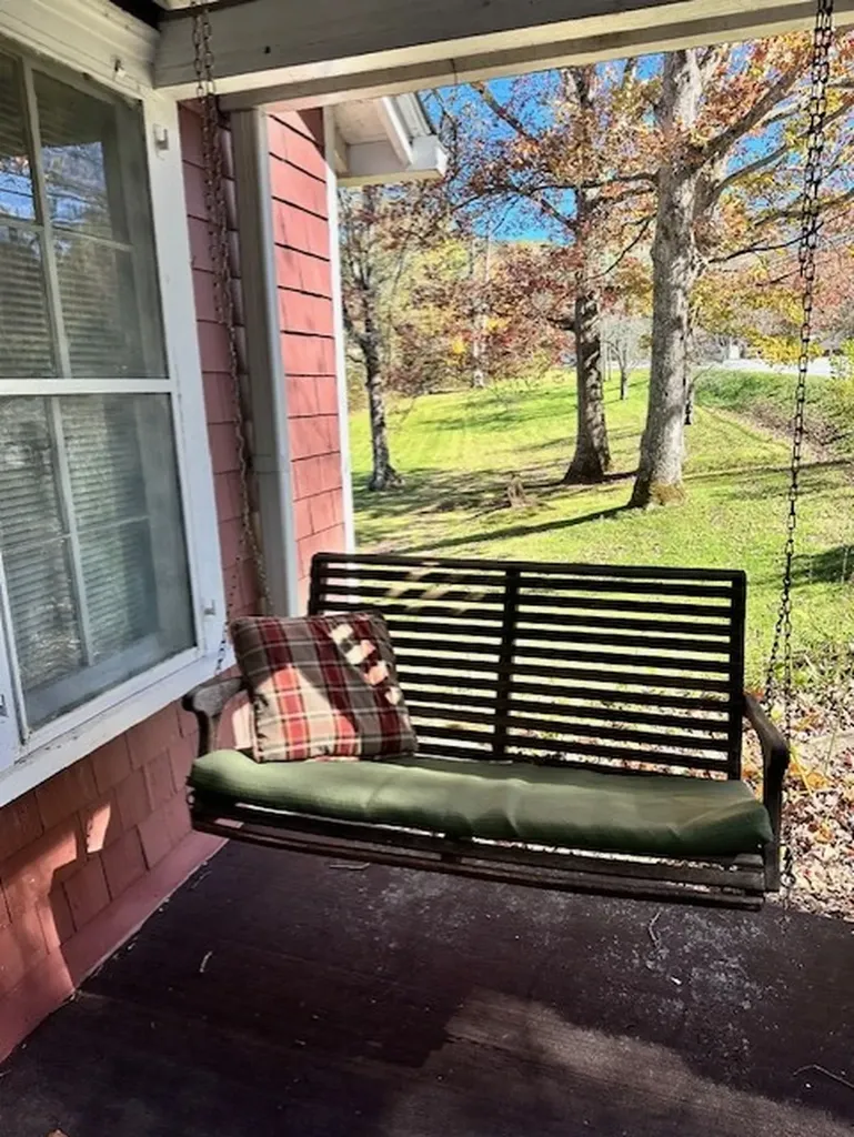 571 Dillard Road Highlands NC 28741