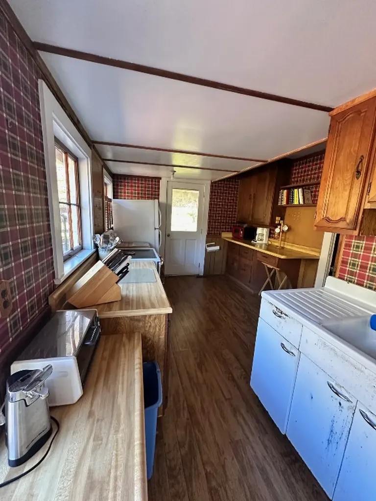 571 Dillard Road Highlands NC 28741