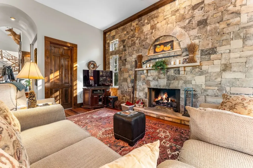 626 Ravenel Ridge Road Highlands NC 28741