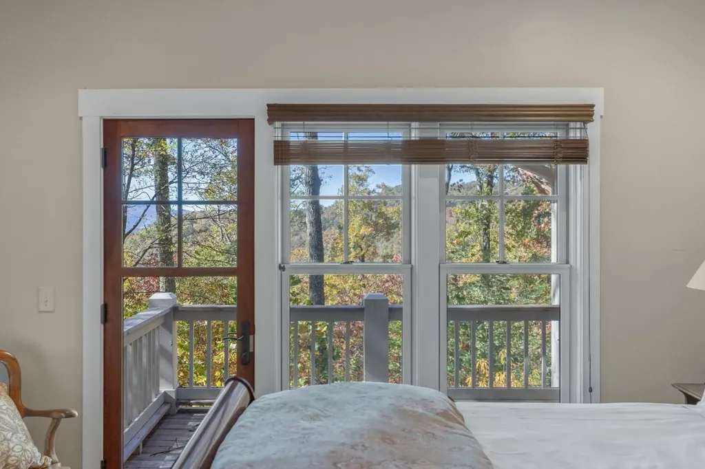 2473 Highland Gap Road Scaly Mountain NC 28775