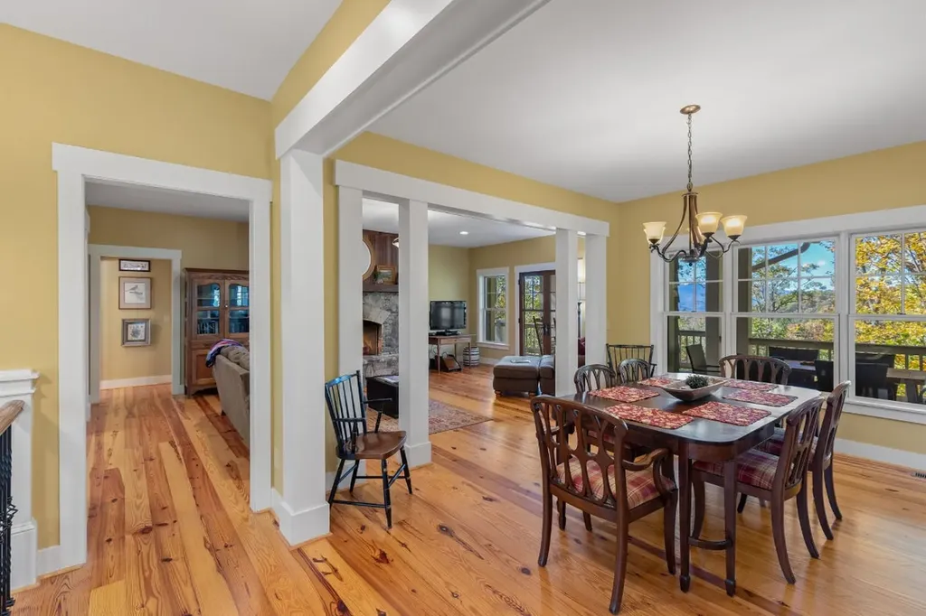 2473 Highland Gap Road Scaly Mountain NC 28775