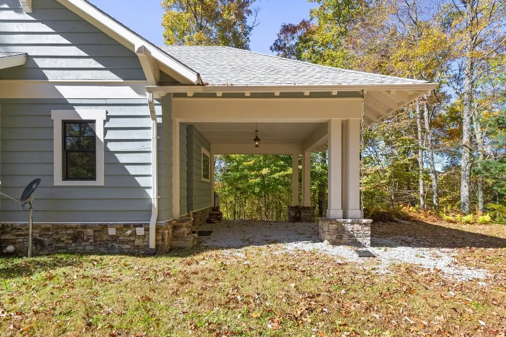 2473 Highland Gap Road Scaly Mountain NC 28775