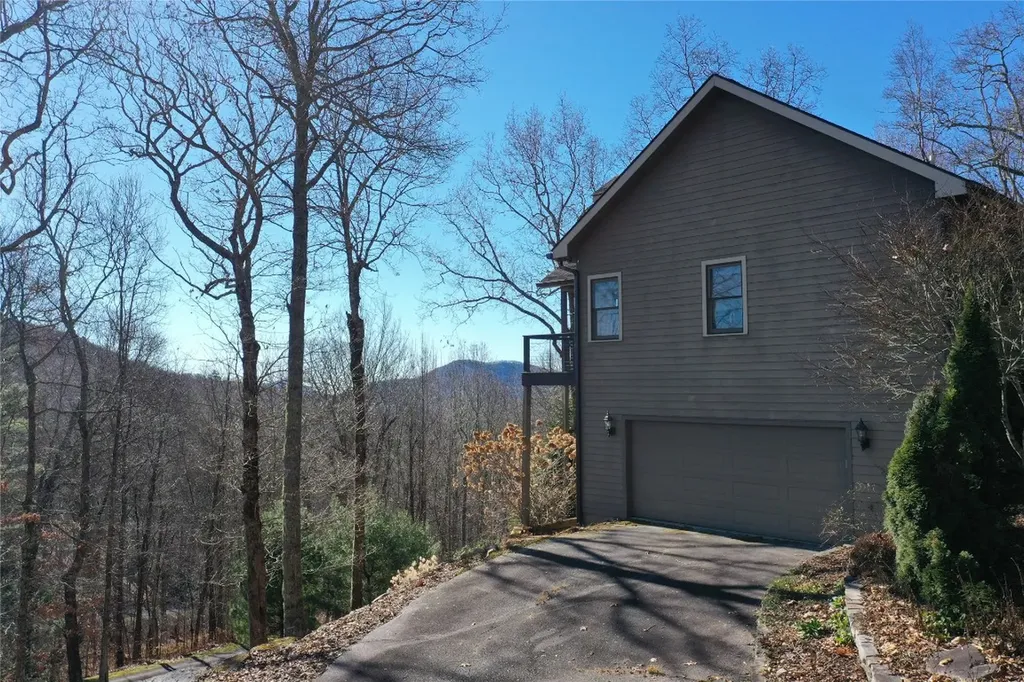 1560 Shirley Pressley Road Glenville NC 28736