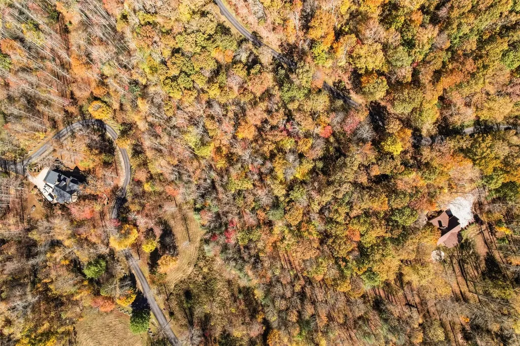 17 Pilot Knob Road Glenville NC 28736