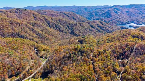 26 Booshway Mountain Road Tuckasegee NC 28783