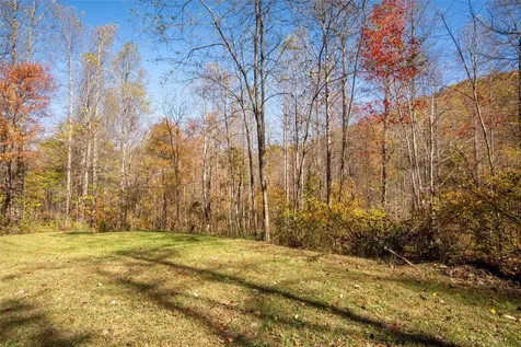 81 Pasture Road Glenville NC 28736