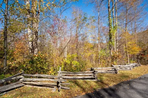 81 Pasture Road Glenville NC 28736