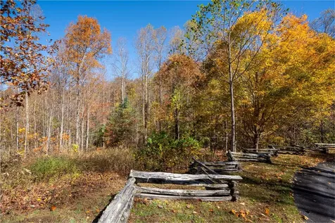 81 Pasture Road Glenville NC 28736