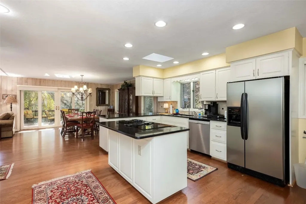 572 N. East Shore Drive Lake Toxaway NC 28747