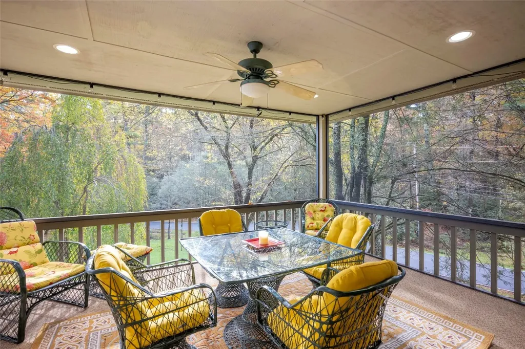 572 N. East Shore Drive Lake Toxaway NC 28747