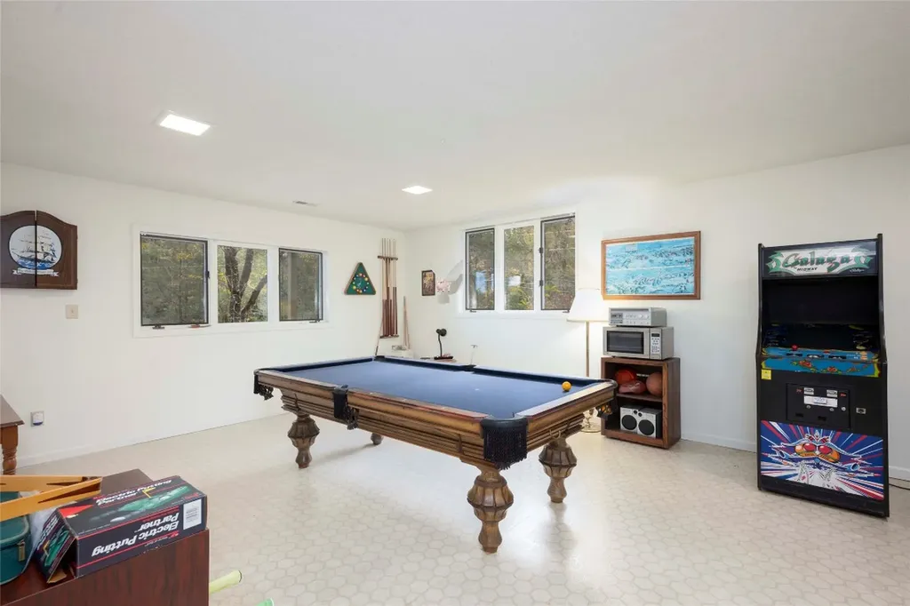 572 N. East Shore Drive Lake Toxaway NC 28747