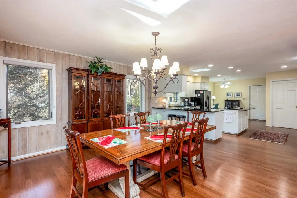 572 N. East Shore Drive Lake Toxaway NC 28747