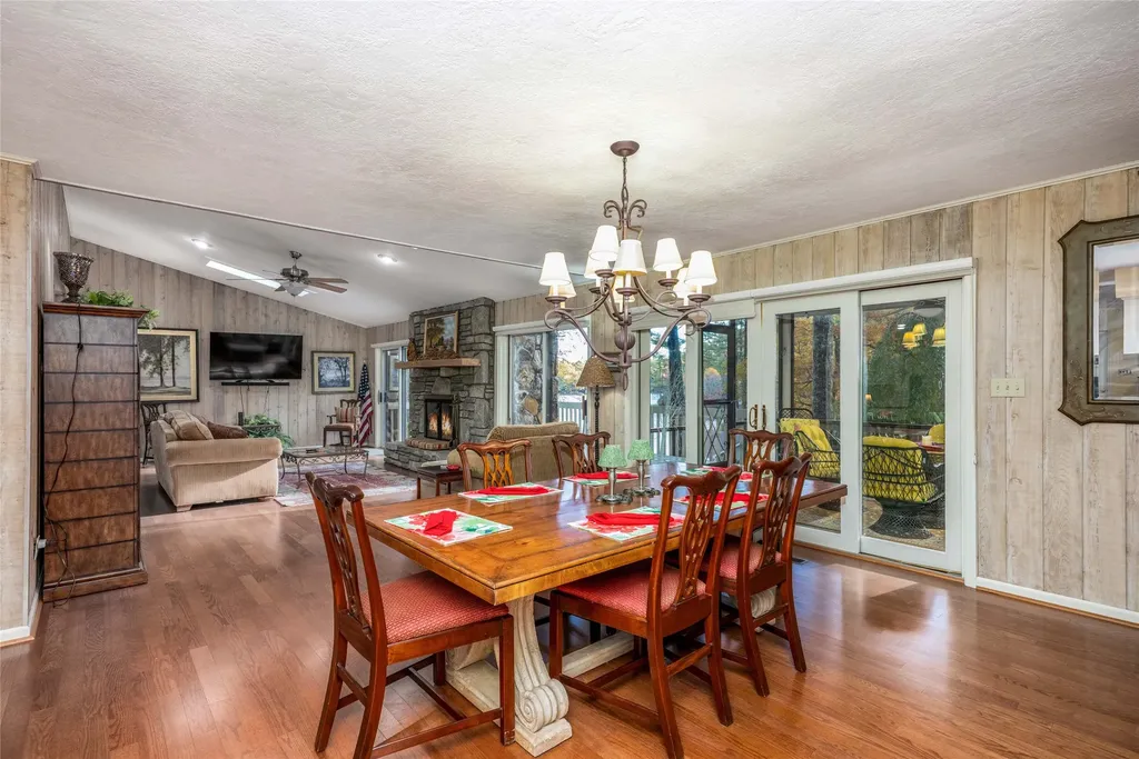 572 N. East Shore Drive Lake Toxaway NC 28747