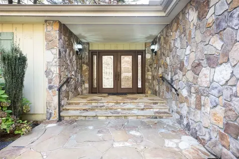 572 N. East Shore Drive Lake Toxaway NC 28747