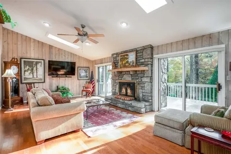 572 N. East Shore Drive Lake Toxaway NC 28747