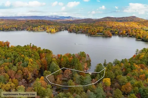 572 N. East Shore Drive Lake Toxaway NC 28747