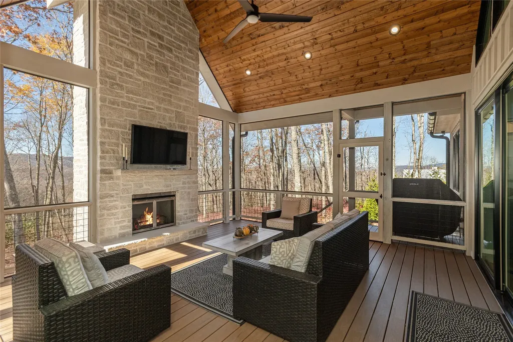 47 Noble Crest Trail Glenville NC 28736