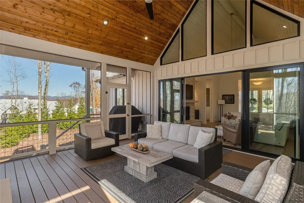 47 Noble Crest Trail Glenville NC 28736