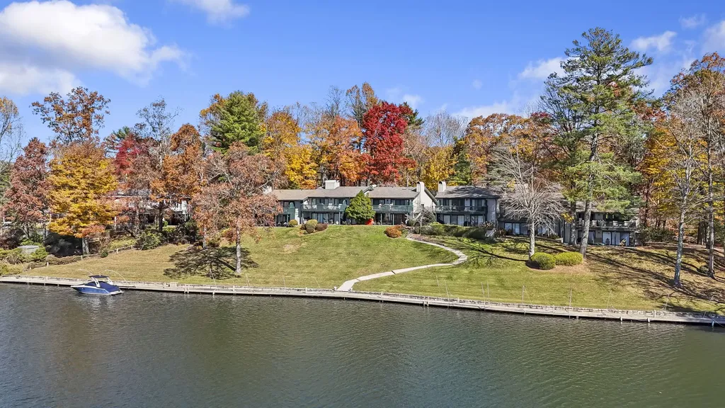 68 Toxaway Point Lake Toxaway NC 28747