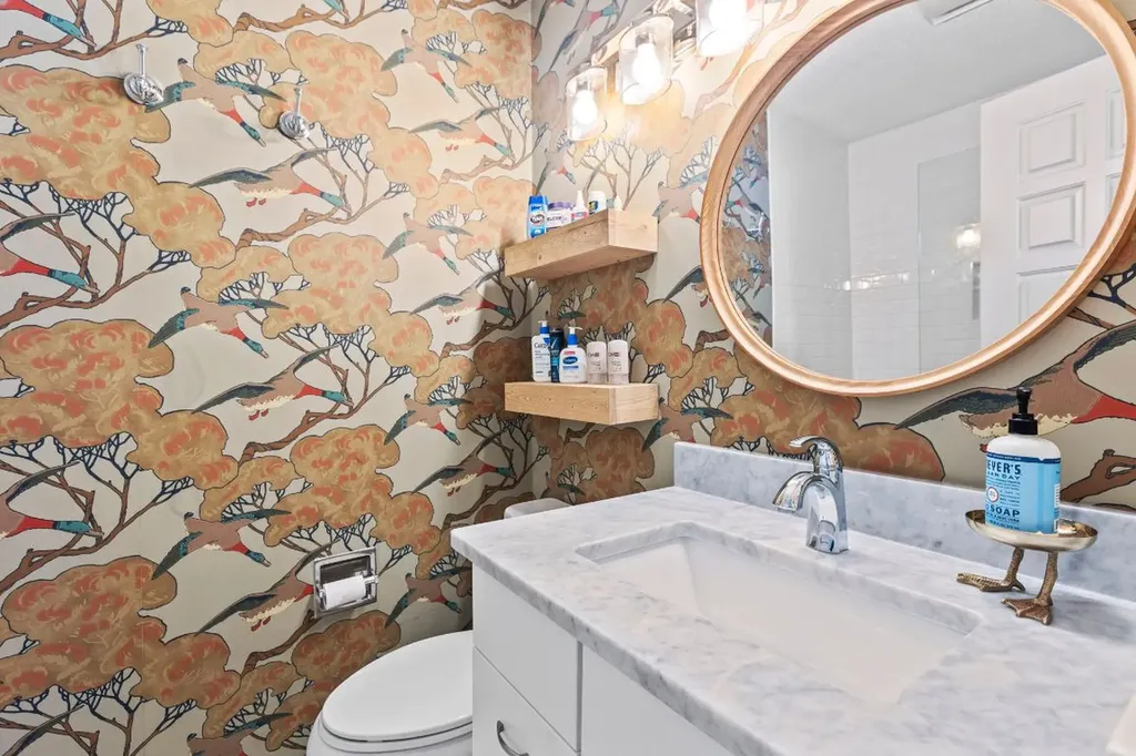 68 Toxaway Point Lake Toxaway NC 28747