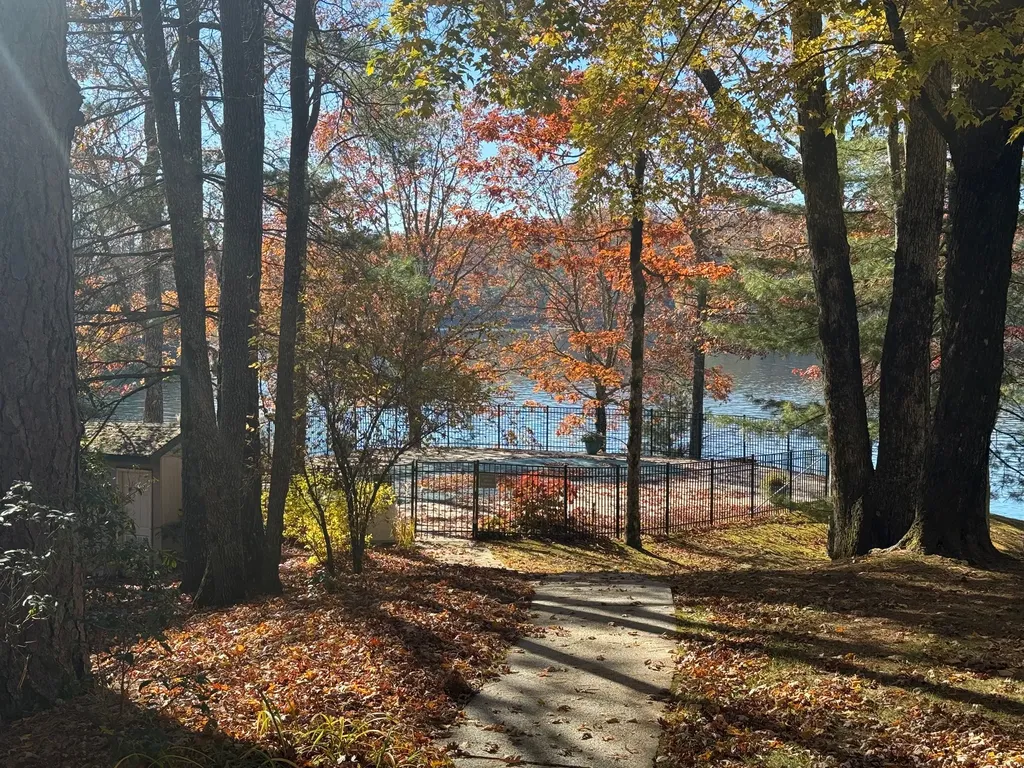 68 Toxaway Point Lake Toxaway NC 28747