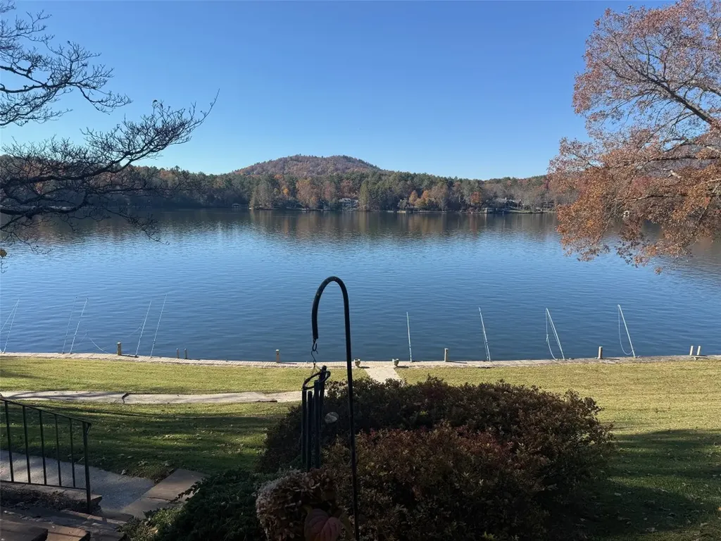68 Toxaway Point Lake Toxaway NC 28747