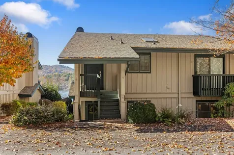 68 Toxaway Point Lake Toxaway NC 28747