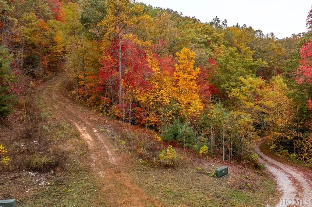 35 Lowland Glade Glenville NC 28736