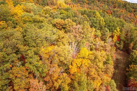 28 Lowland Glade Glenville NC 28736