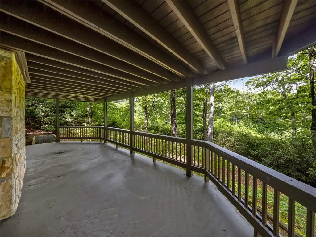 412 Cherokee Trace Lake Toxaway NC 28747