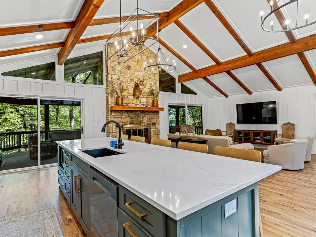 412 Cherokee Trace Lake Toxaway NC 28747