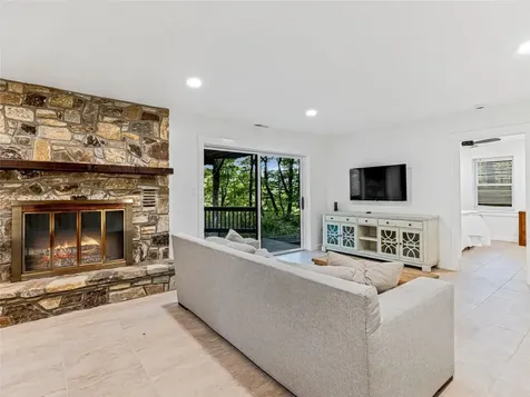 412 Cherokee Trace Lake Toxaway NC 28747