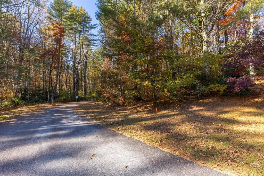 L22,23 Hideaway Trail Highlands NC 28741