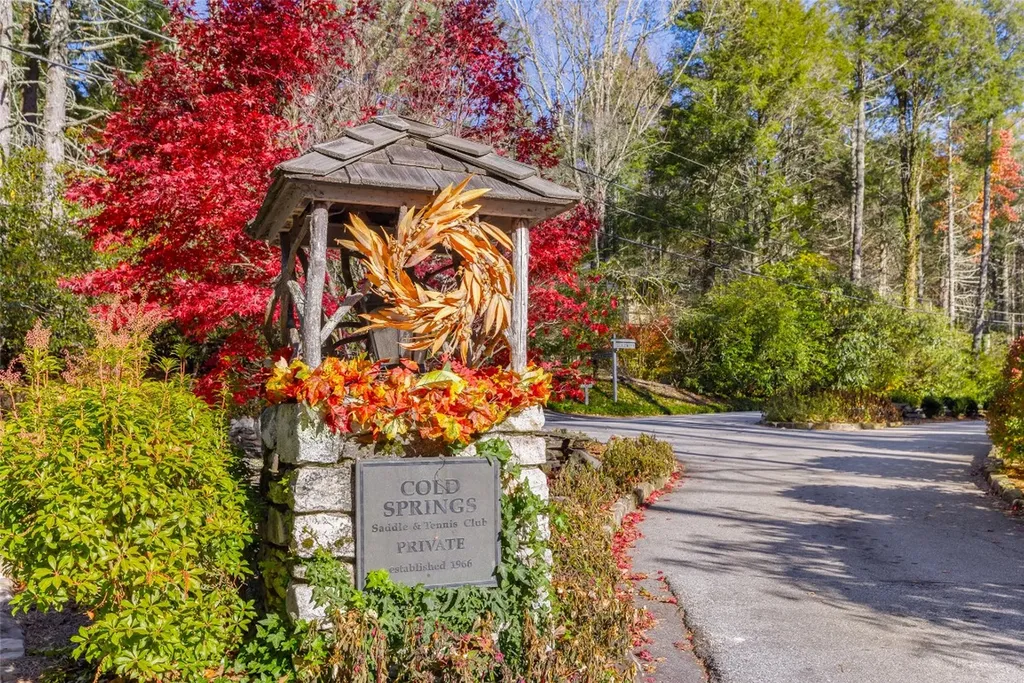 L22,23 Hideaway Trail Highlands NC 28741