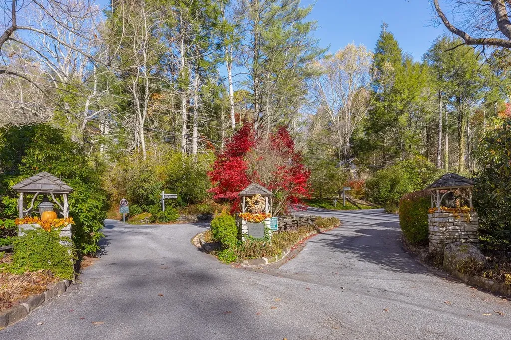 L22,23 Hideaway Trail Highlands NC 28741