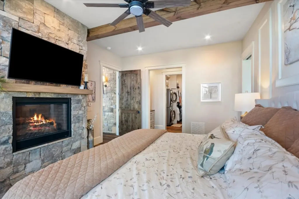 1544 Panthertown Road Lake Toxaway NC 28747