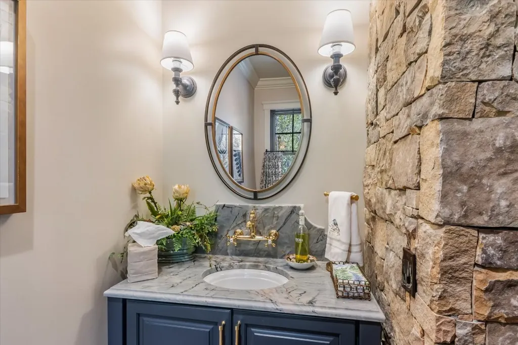 1544 Panthertown Road Lake Toxaway NC 28747