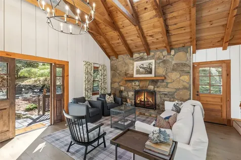 140 Kettle Creek Road Cashiers NC 28717