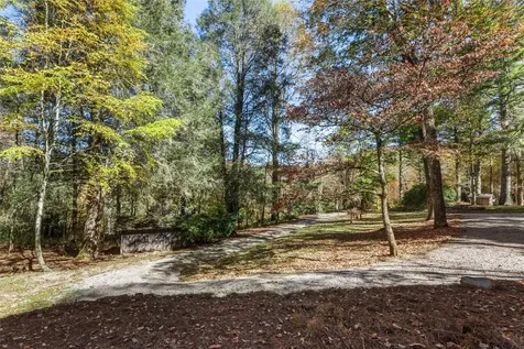 140 Kettle Creek Road Cashiers NC 28717
