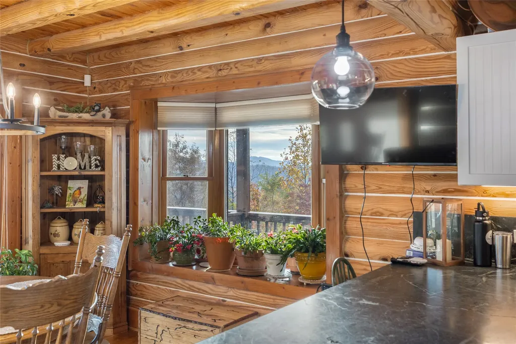 6681 Big Ridge Road Glenville NC 28736