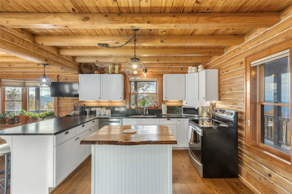 6681 Big Ridge Road Glenville NC 28736