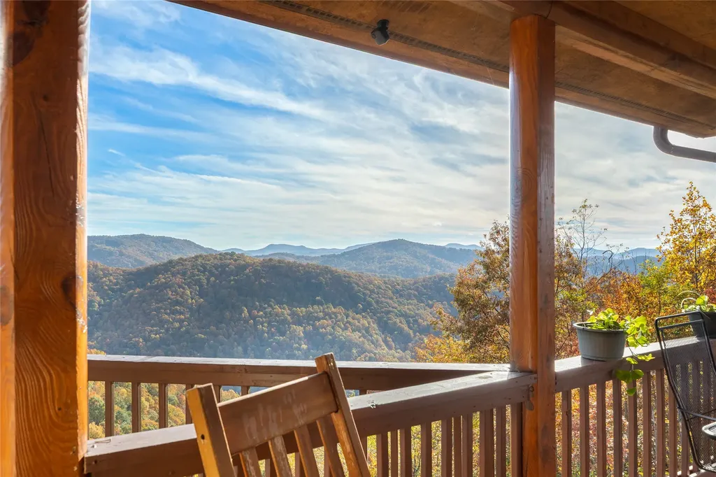 6681 Big Ridge Road Glenville NC 28736