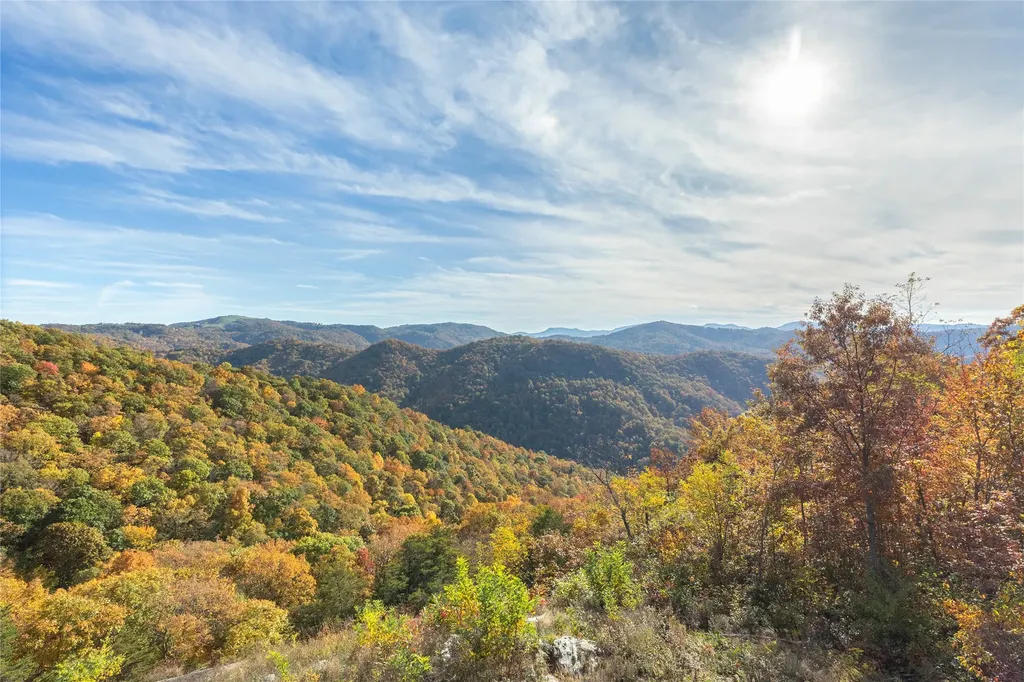 6681 Big Ridge Road Glenville NC 28736